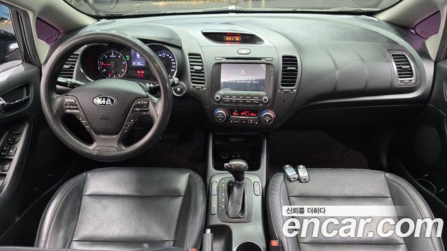 Kia K3 2015 — photo 7