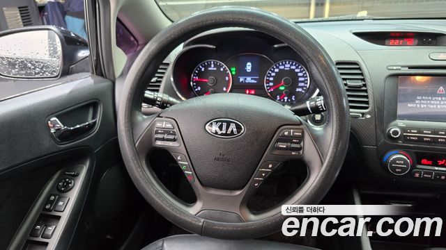 Kia K3 2015 — photo 13