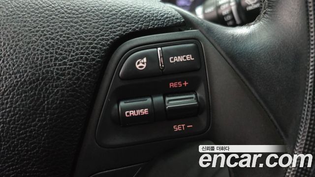 Kia K3 2015 — photo 17