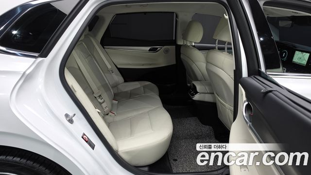 Hyundai Grandeur 2023 — photo 17