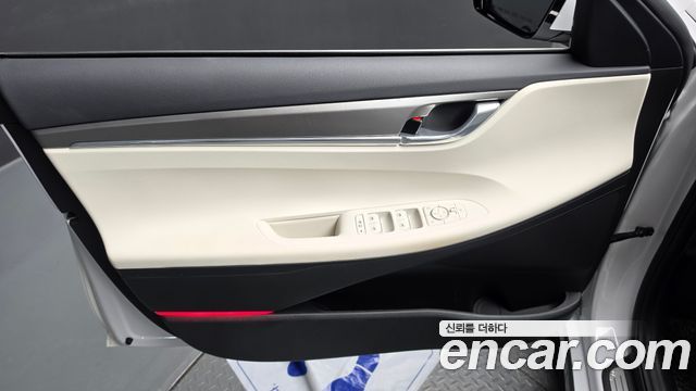 Hyundai Grandeur 2023 — photo 14
