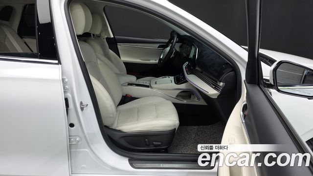 Hyundai Grandeur 2023 — photo 16
