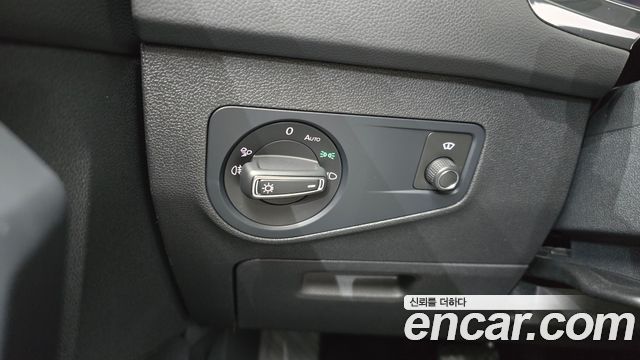 Volkswagen Tiguan 2023 — photo 22