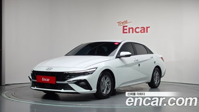 Hyundai AVANTE 2024 — photo 1