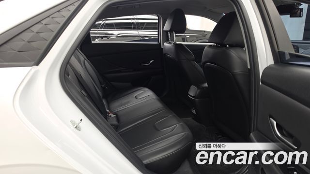 Hyundai AVANTE 2024 — photo 18