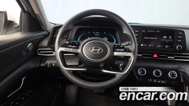 Hyundai AVANTE 2024 — photo 19