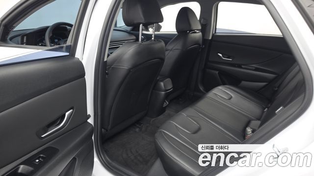 Hyundai AVANTE 2024 — photo 16