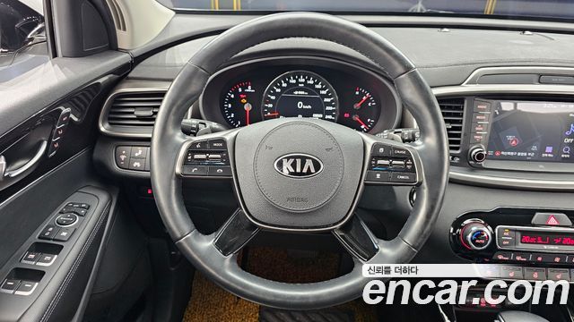 Kia Sorento 2018 — photo 19