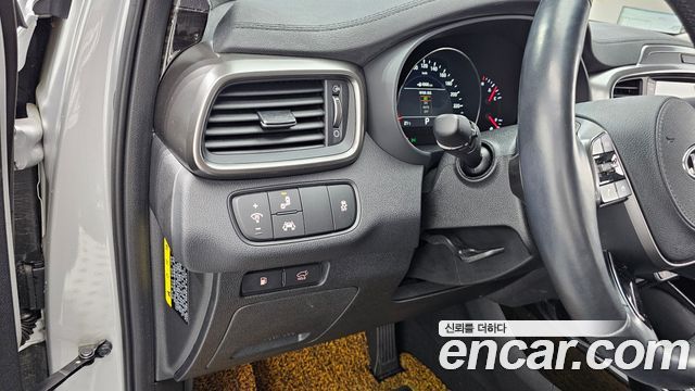 Kia Sorento 2018 — photo 23