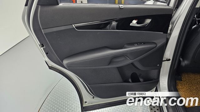 Kia Sorento 2018 — photo 15
