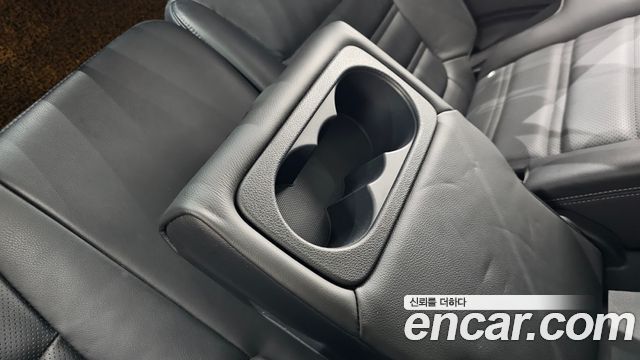 Kia Sorento 2018 — photo 32