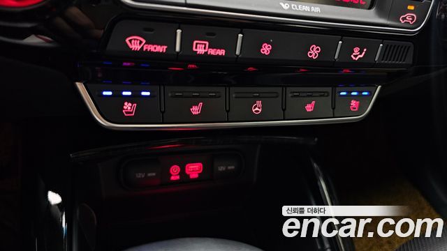 Kia Sorento 2018 — photo 33