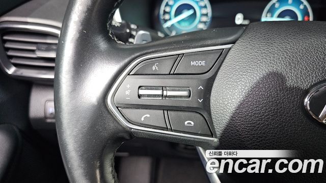 Hyundai Santafe 2022 — photo 29