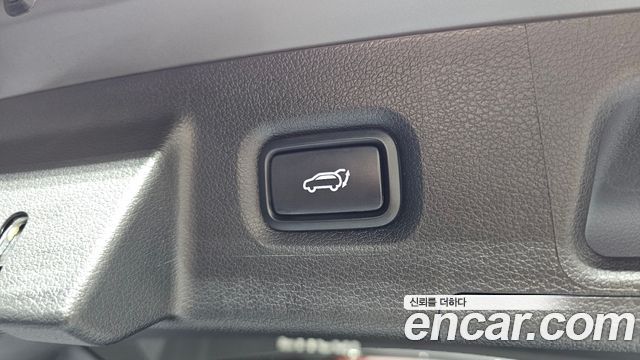 Hyundai Santafe 2022 — photo 36