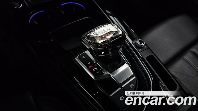 Audi A4 2020 — photo 9
