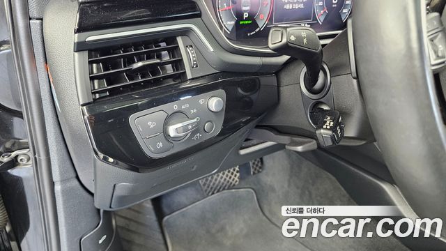 Audi A4 2020 — photo 16