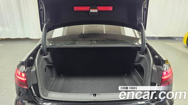 Audi A4 2020 — photo 20