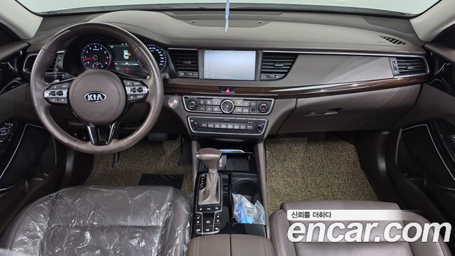 Kia K7 2019 — photo 10