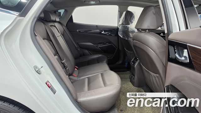 Kia K7 2019 — photo 17