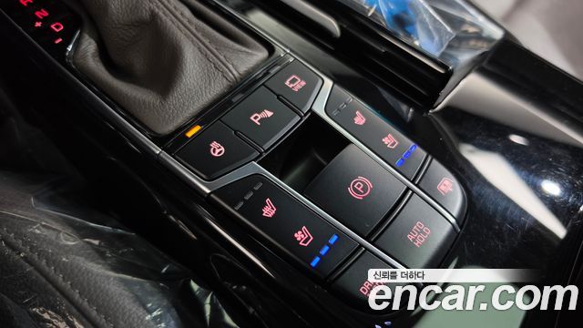 Kia K7 2019 — photo 23