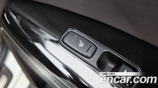 Kia K7 2019 — photo 25