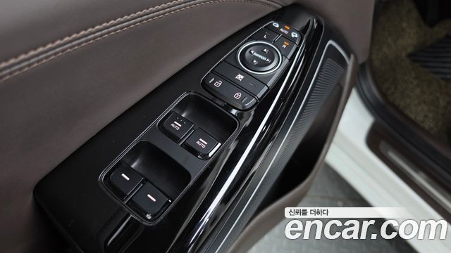 Kia K7 2019 — photo 34