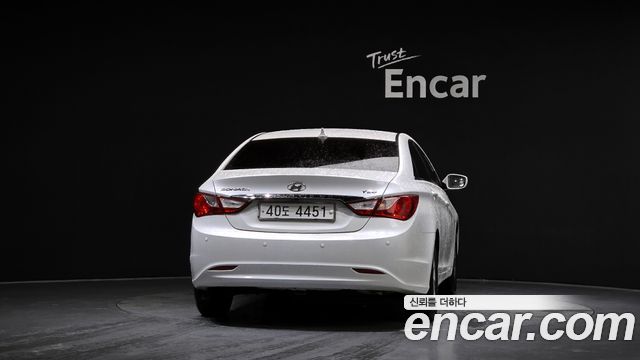 Hyundai Sonata 2010 — photo 4