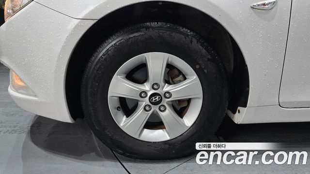 Hyundai Sonata 2010 — photo 5