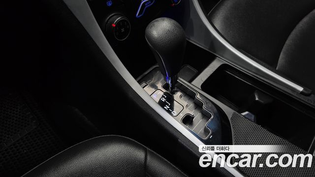 Hyundai Sonata 2010 — photo 9