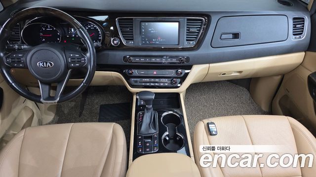 Kia Canival 2020 — photo 7