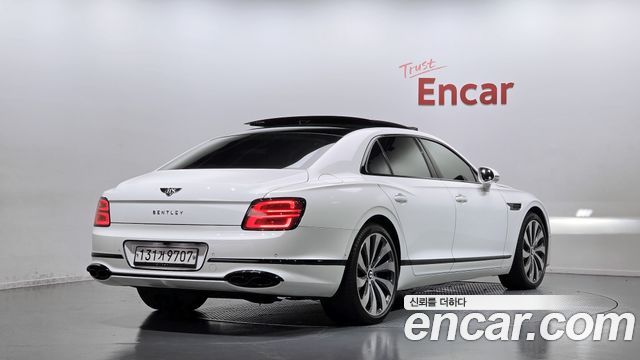 Bentley Flying Spur 2022 — photo 2