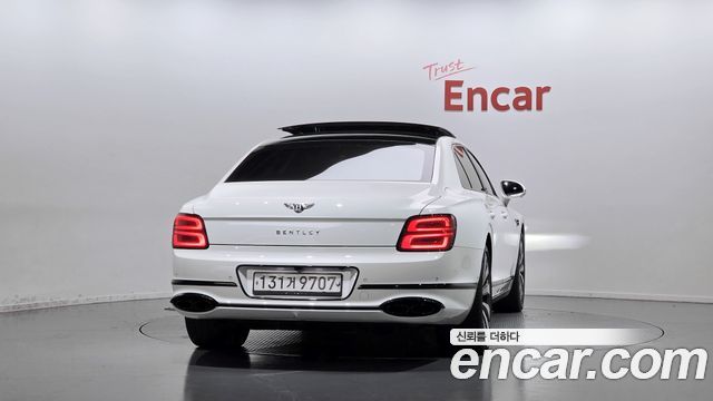 Bentley Flying Spur 2022 — photo 4