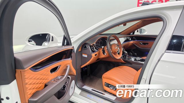 Bentley Flying Spur 2022 — photo 13