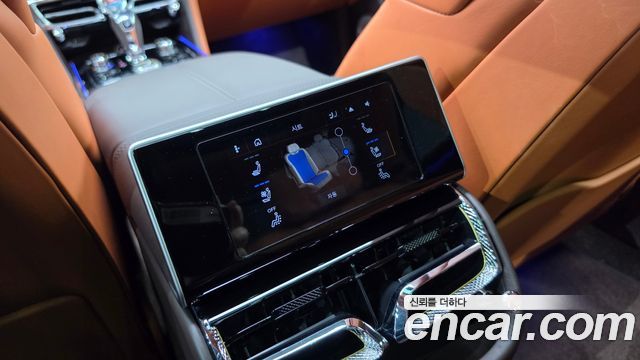 Bentley Flying Spur 2022 — photo 24
