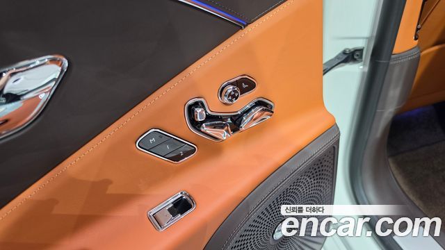 Bentley Flying Spur 2022 — photo 28