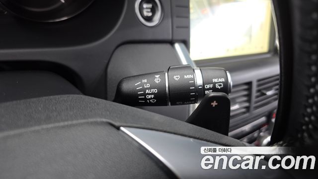 Land Rover Discovery Sport 2017 — photo 18