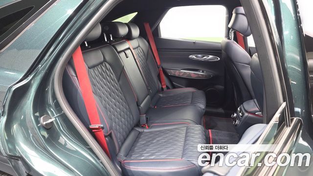 Genesis GV70 2023 — photo 17