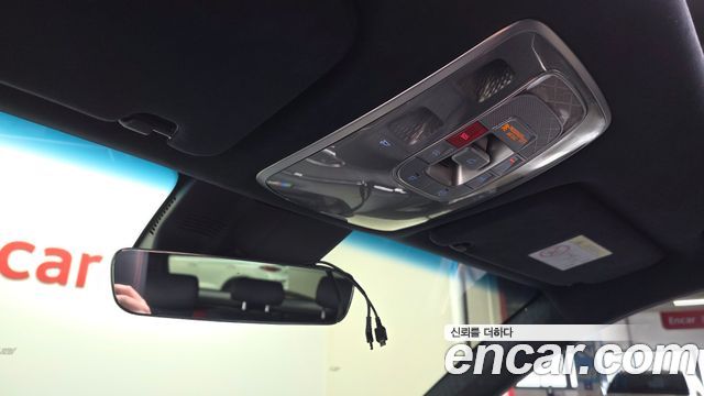 Genesis GV70 2023 — photo 24