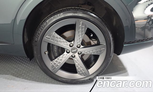 Genesis GV70 2023 — photo 7