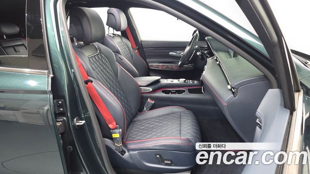 Genesis GV70 2023 — photo 16