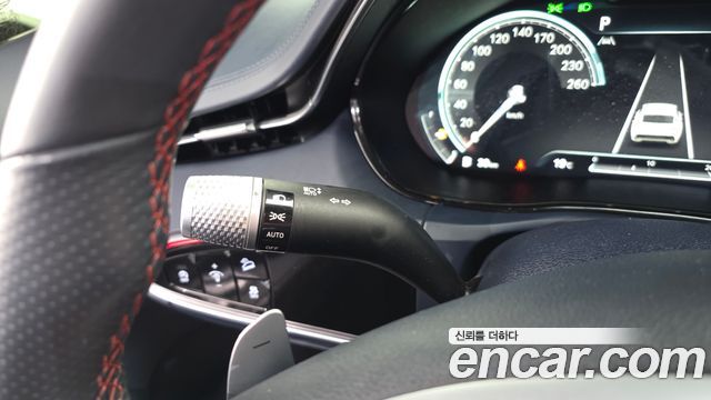 Genesis GV70 2023 — photo 27