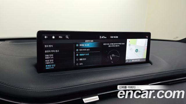 Genesis GV70 2023 — photo 29