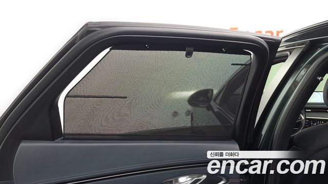 Genesis GV70 2023 — photo 30