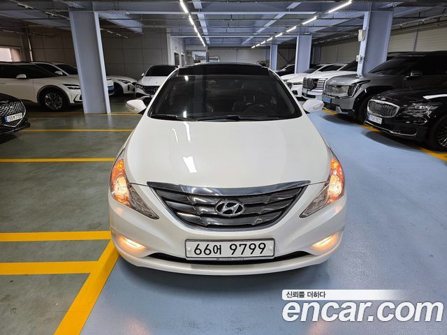 Hyundai Sonata 2010 — photo 3