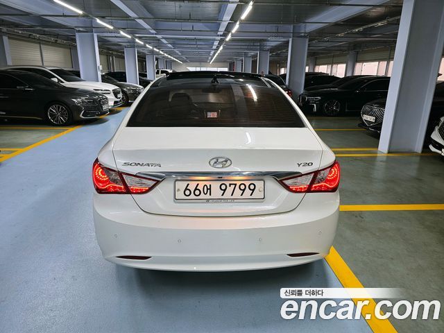Hyundai Sonata 2010 — photo 6