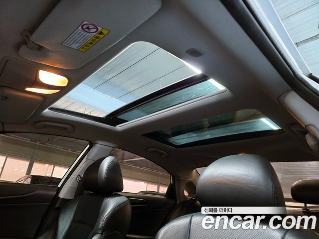Hyundai Sonata 2010 — photo 9