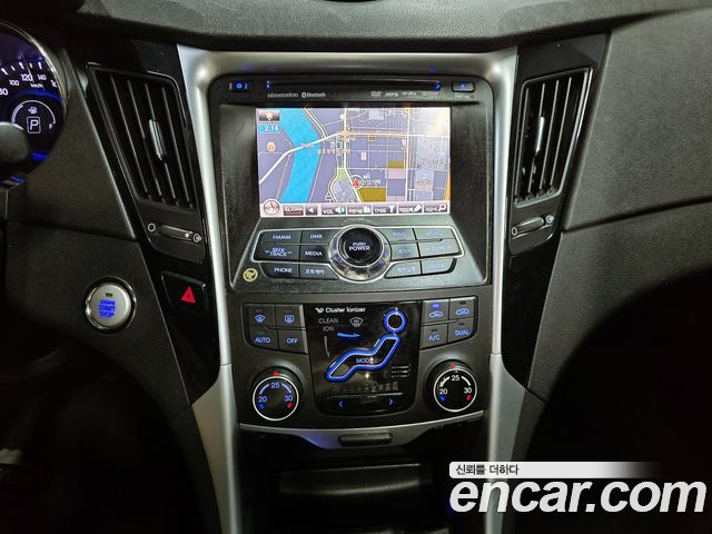 Hyundai Sonata 2010 — photo 16