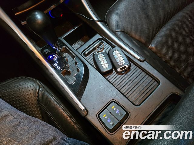 Hyundai Sonata 2010 — photo 18