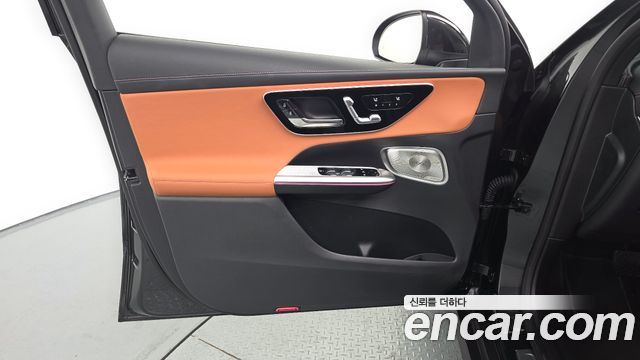 Mercedes-Benz GLC-Class 2026 — photo 14