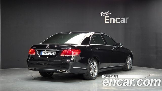 Mercedes-Benz E-Class 2015 — photo 2